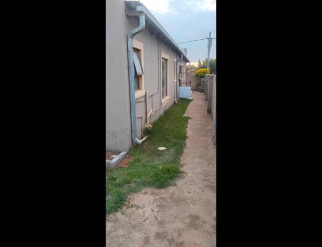 3 BEDROOM HOUSE FOR SALE IN RONDEBULT